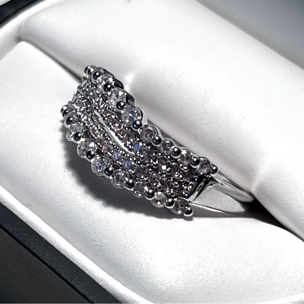 Multilayer Wave Diamond Ring - Picture 4 of 9